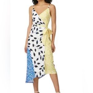 Yumi Kim Bond Street Dress! Beautiful floral patterned and super flattering.